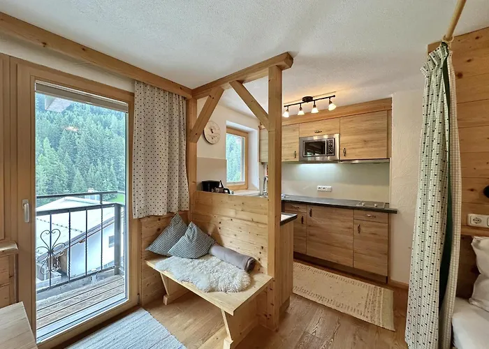 Apartpension Schollberg بيت ضيافة 3*