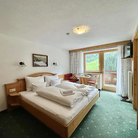 Apartpension Schollberg 圣安东阿尔贝格