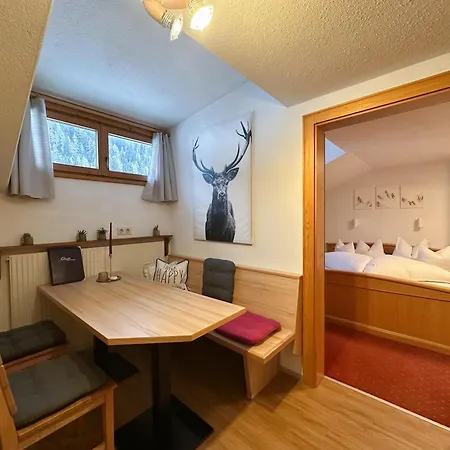Apartpension Schollberg 3* 장크트안톤암아를베르크
